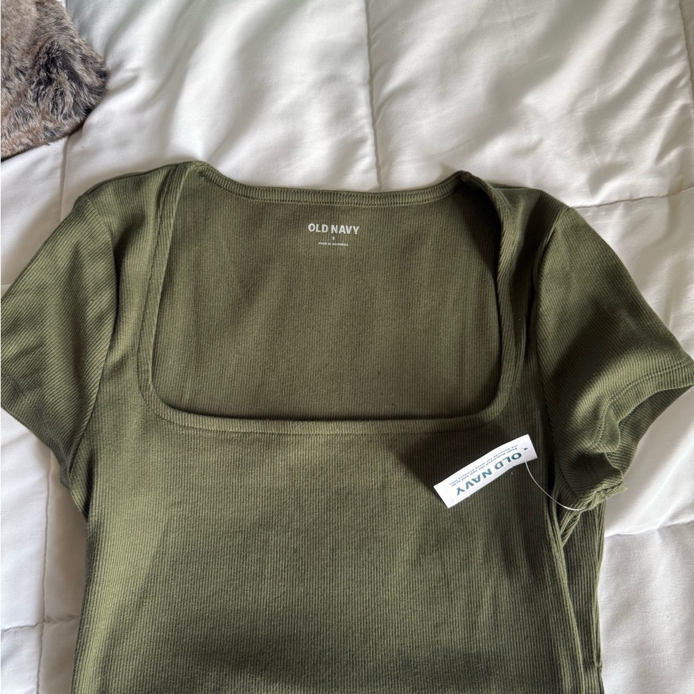 Old Navy Women's Short Sleeve Top in Olive
